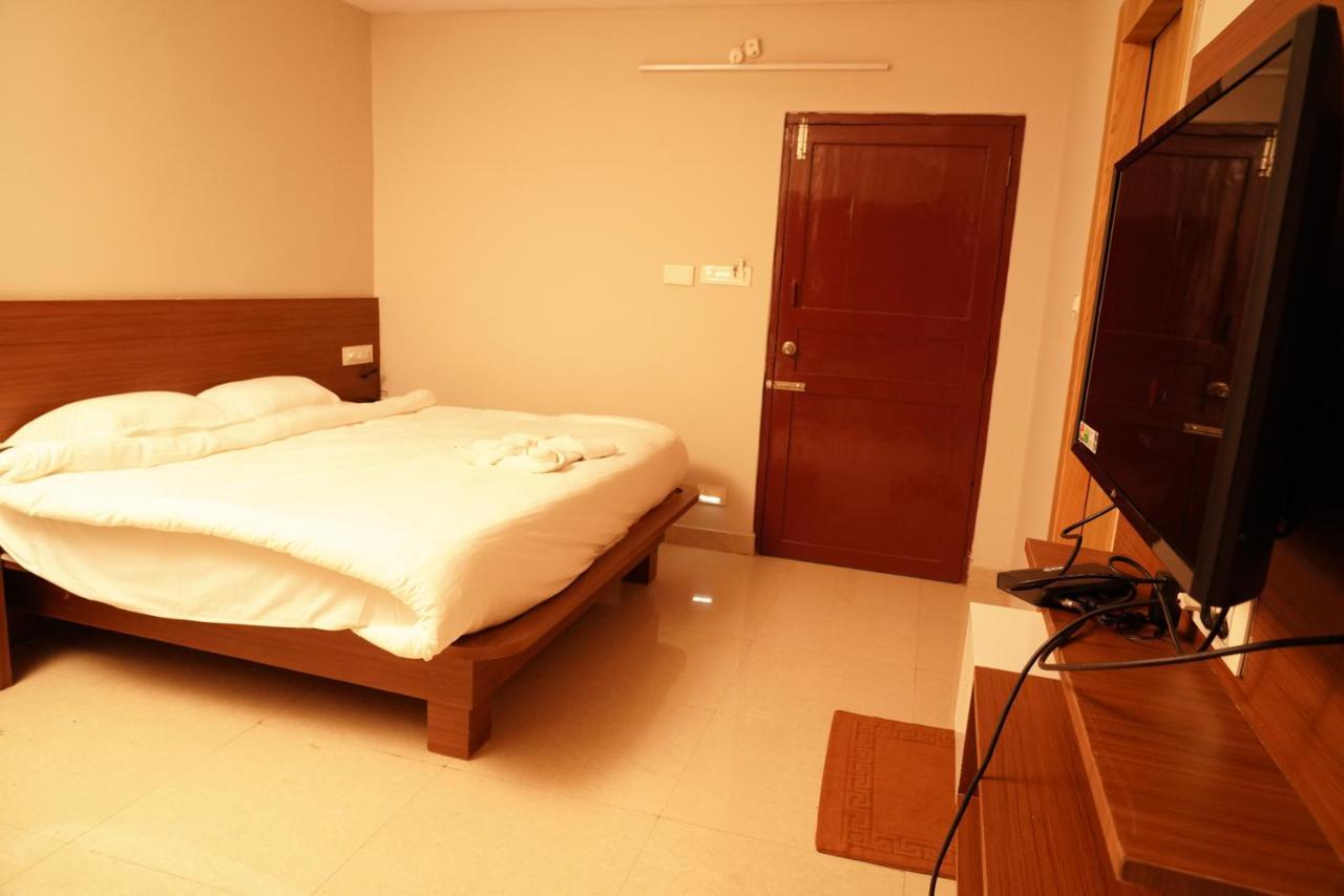 Swagath Residency Kākināda Esterno foto