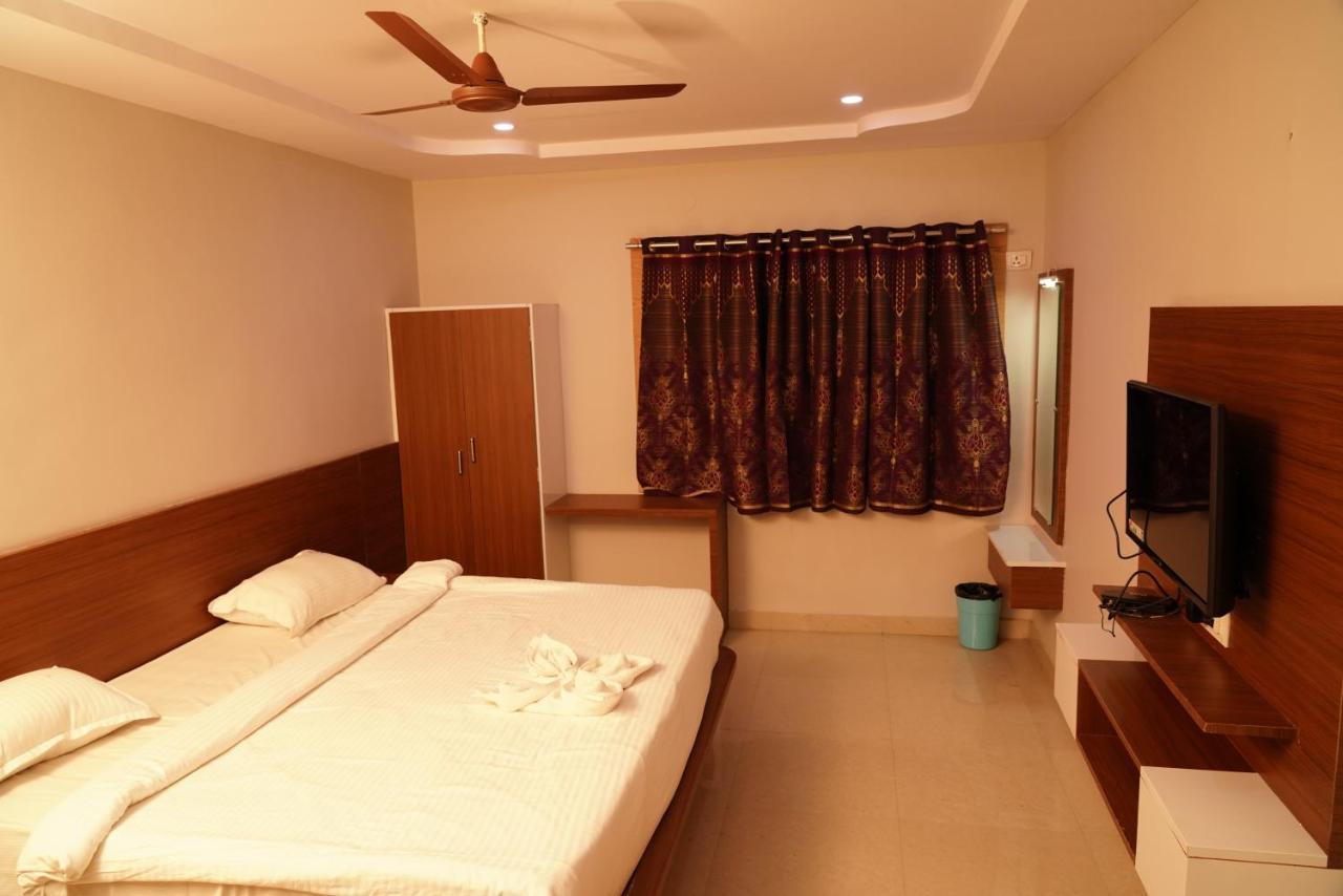 Swagath Residency Kākināda Esterno foto