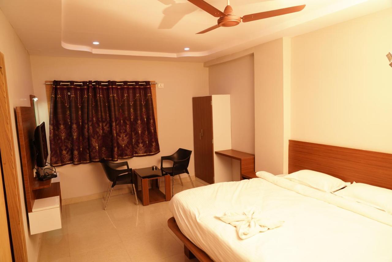 Swagath Residency Kākināda Esterno foto