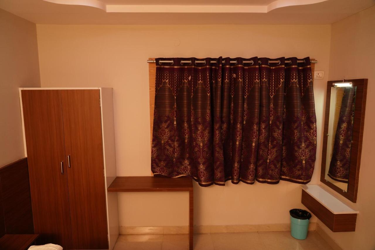 Swagath Residency Kākināda Esterno foto
